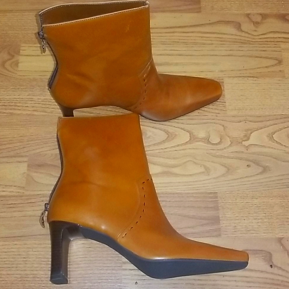 Brown Unisa high-heeled mid-calf boots